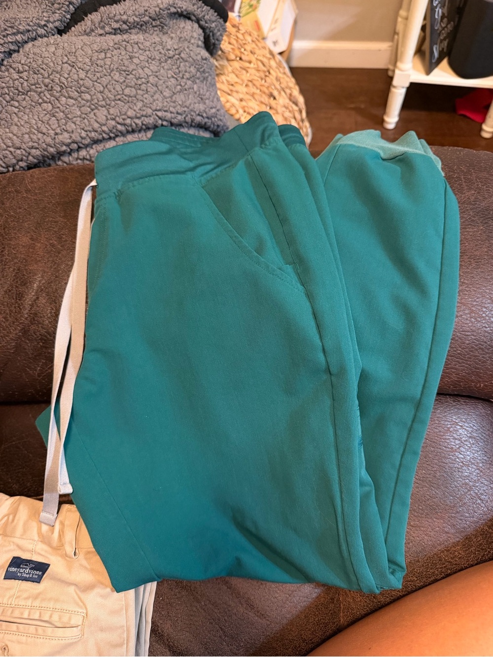 Figs Hunter Green scrub pants.